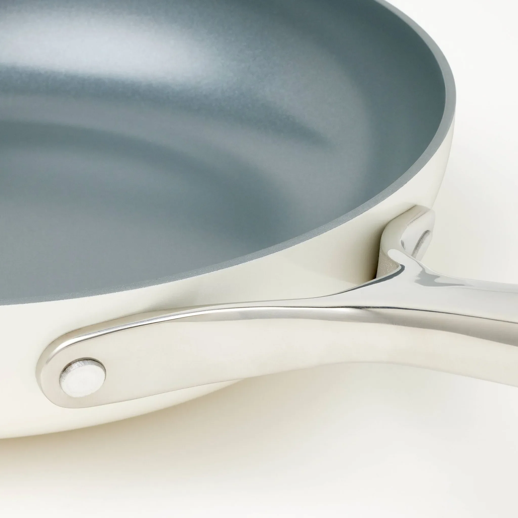 Nonstick Ceramic Coated Aluminum Frypan Set - 8" & 10" - Image 4