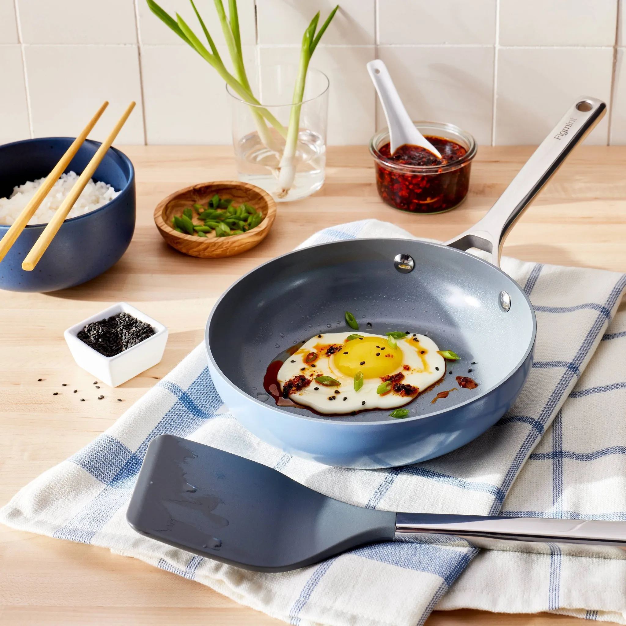 8" Nonstick Ceramic Coated Aluminum Fry Pan - Blue - Image 4