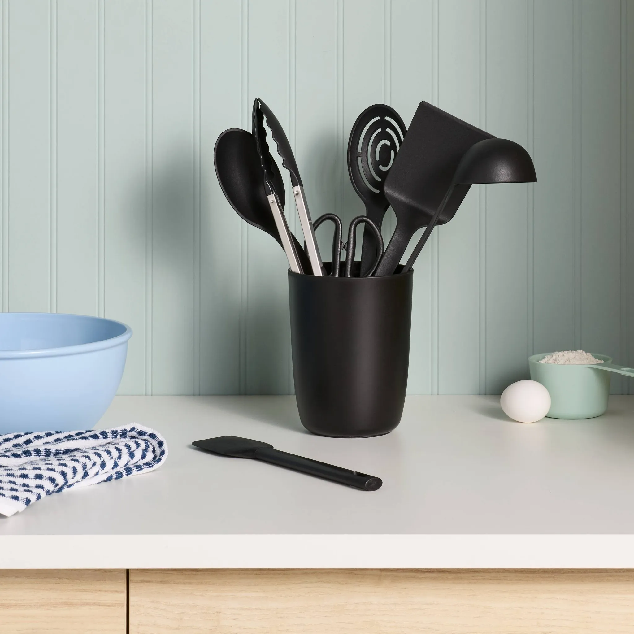 8pc Nylon Kitchen Utensil Set with Holder - Black - Image 2