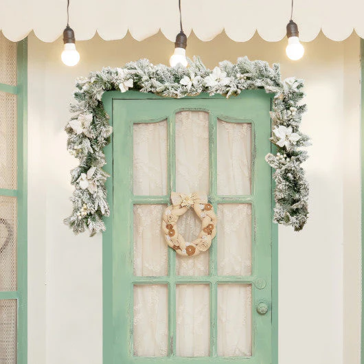 9 Feet Pre-Lit Artificial Christmas Garland With 50 LED Lights - Image 6
