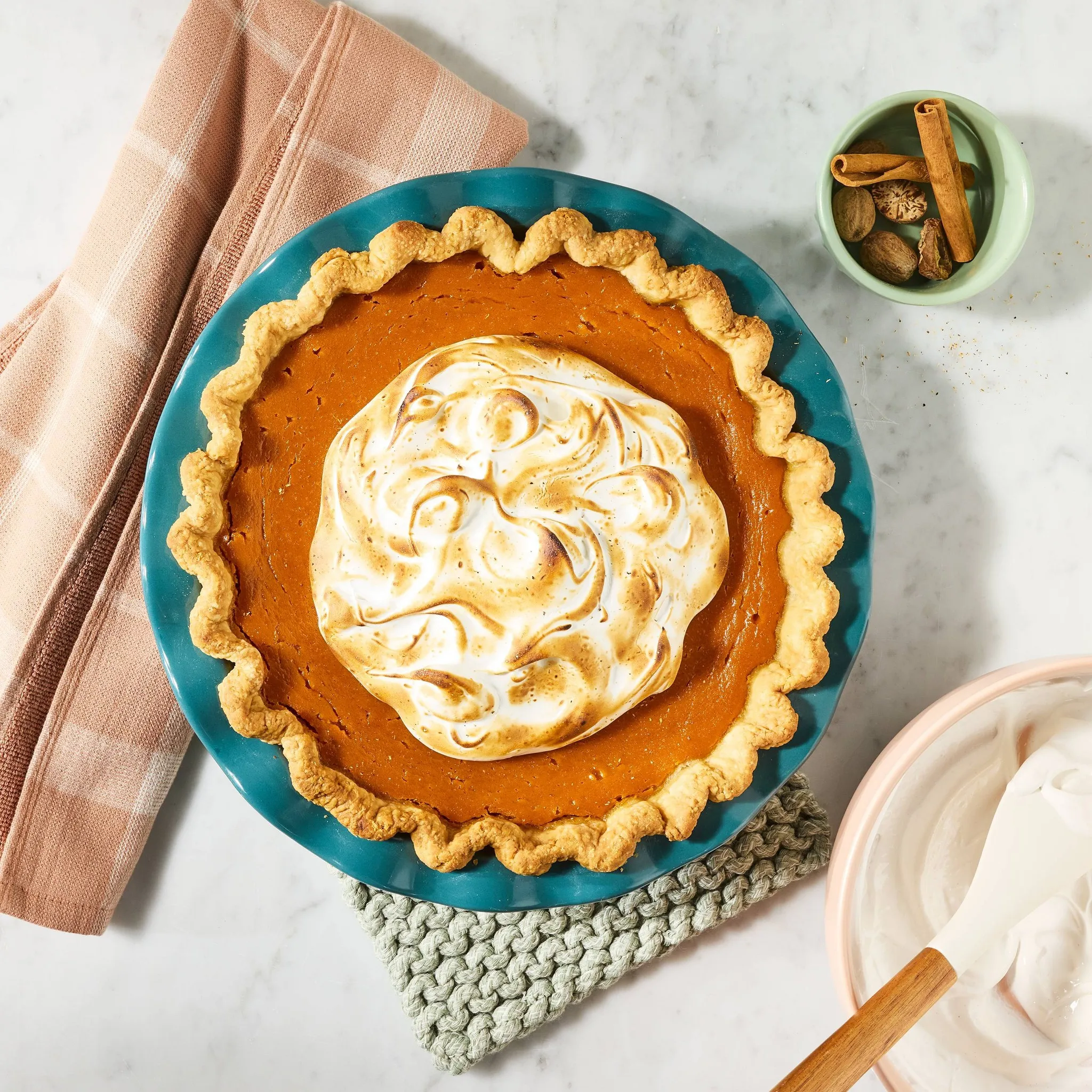 9-Inch Stoneware Round Pie Pan - Image 4