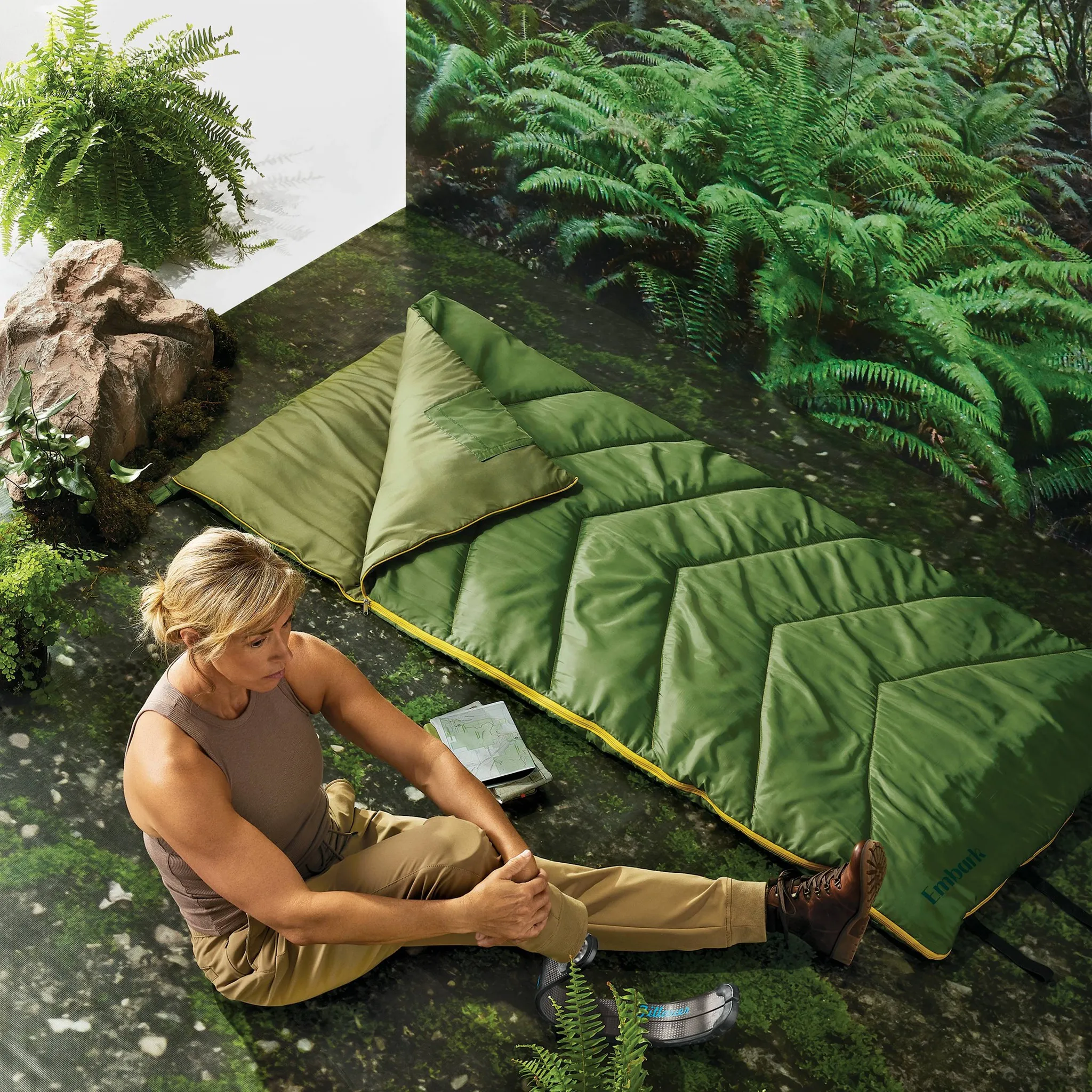 Adult Sleeping Bag - Two-Tone Green - Image 3