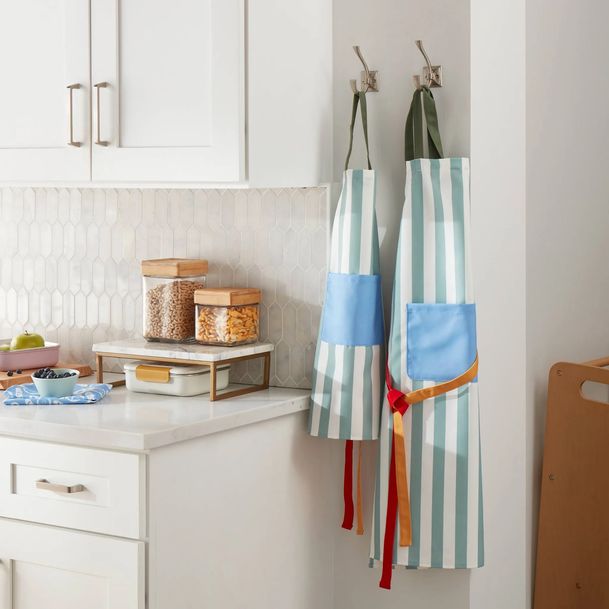Adult Striped Apron Green - ™ - Image 3