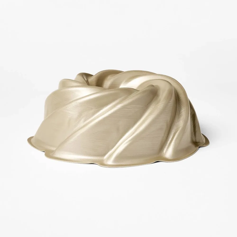 Aluminum Swirl Fluted Cake Pan - Gold - Image 5