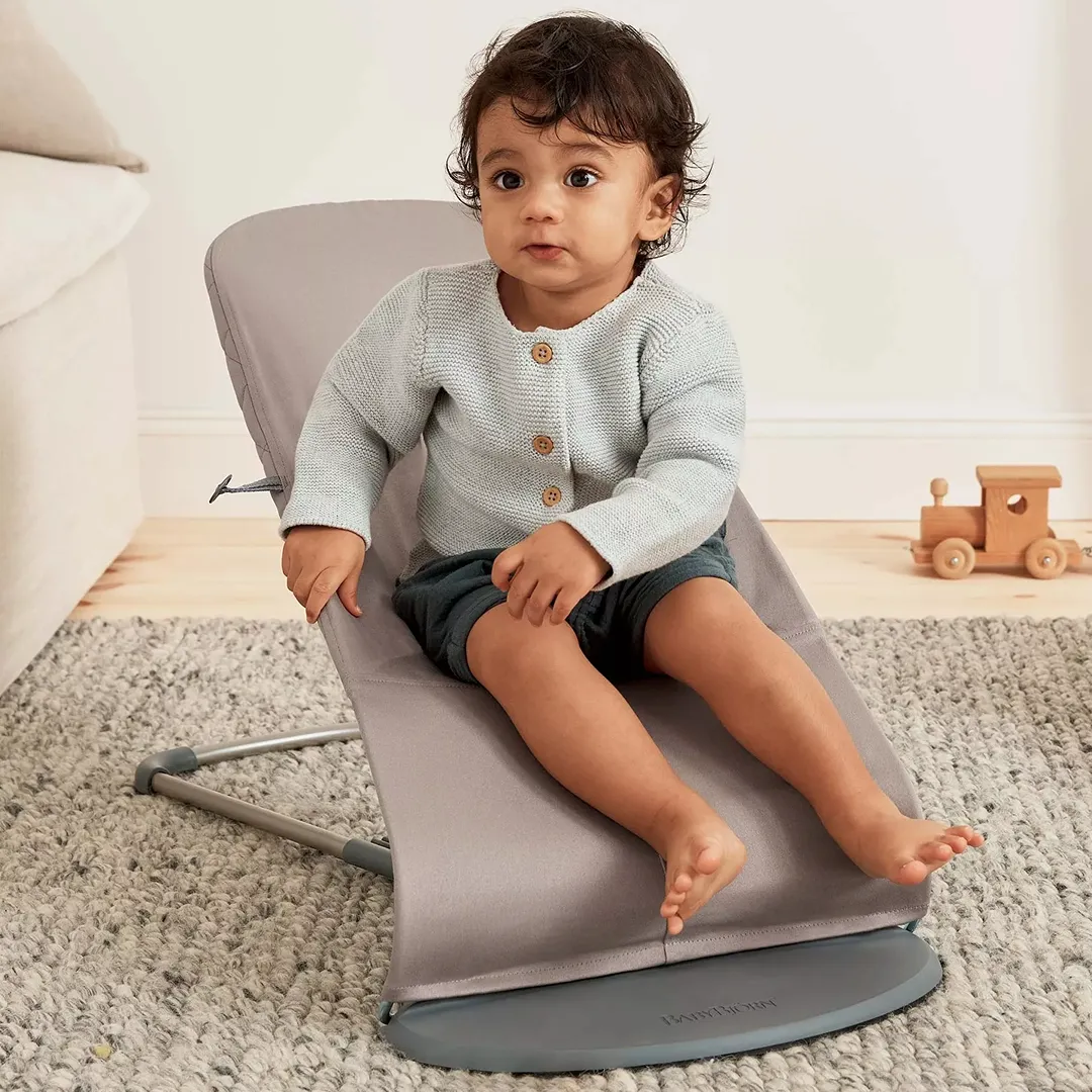 Bouncer Bliss - Sand Grey Cotton Classic Quilt - Dark Grey Frame - Image 2