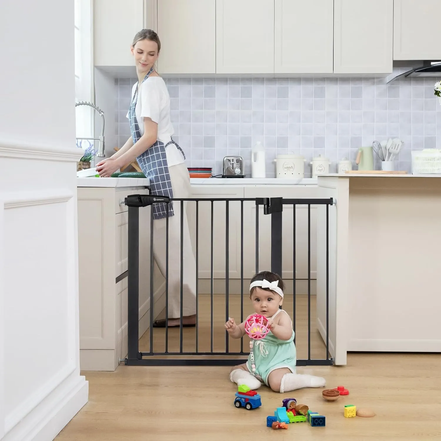 30" Tall Baby Gate - Black - Image 8