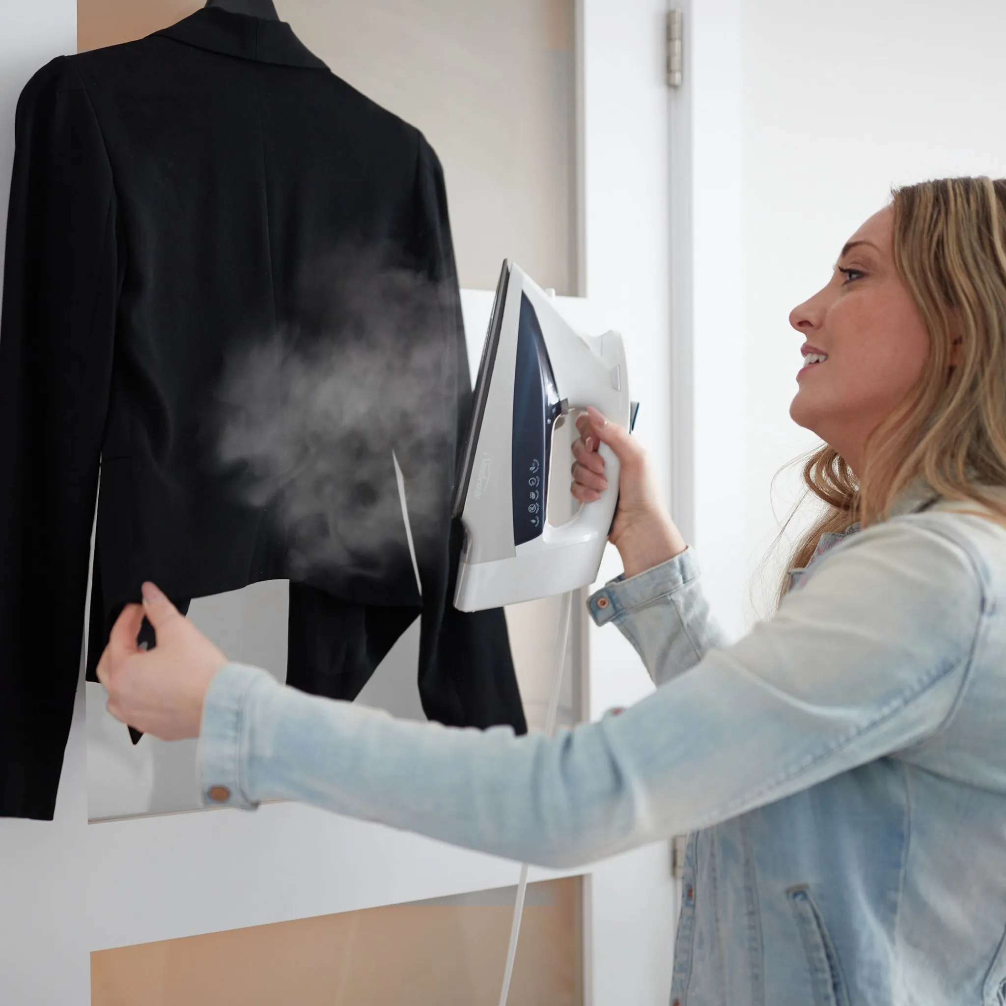 Digital Pro Steam Iron - 1700W - Image 5