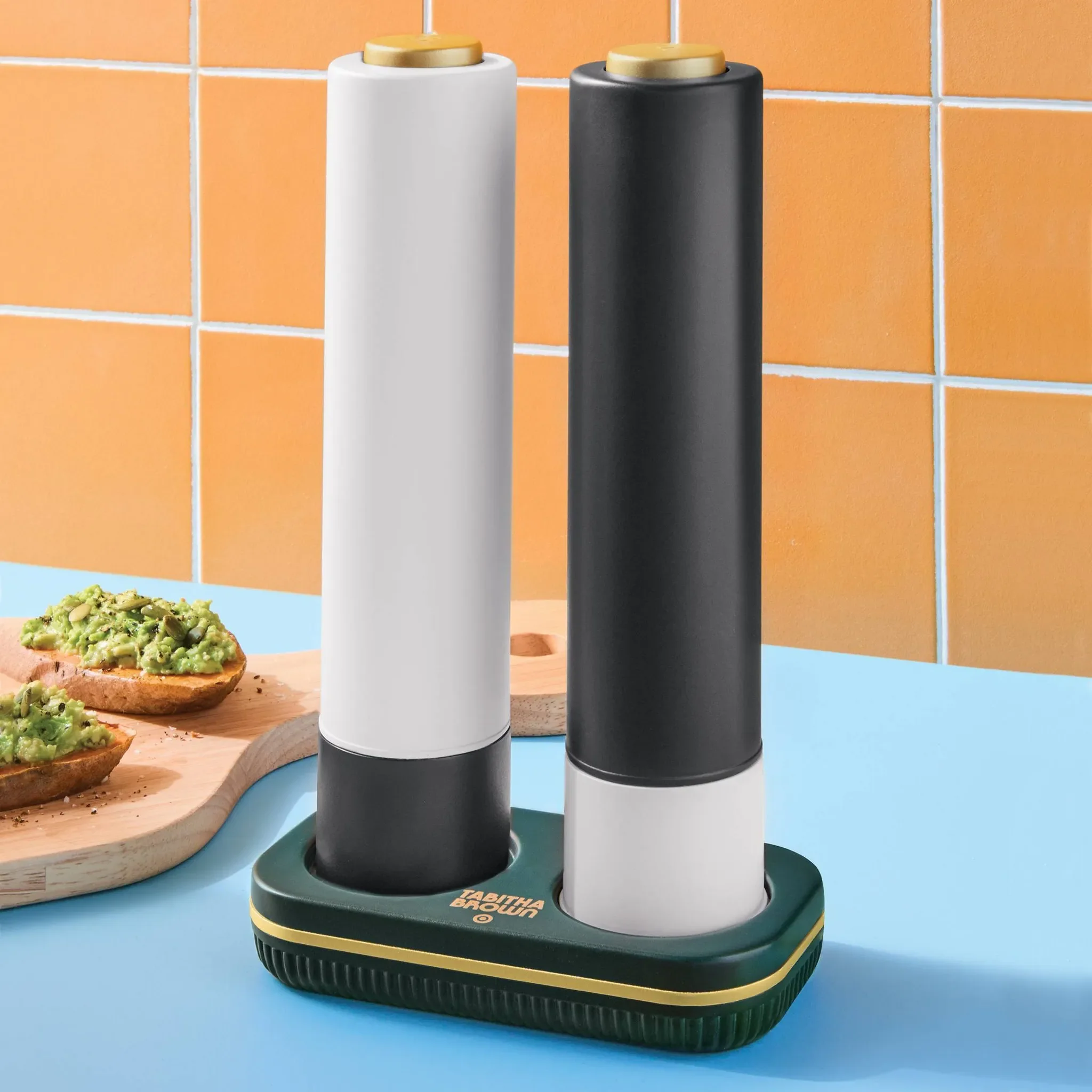 Electric Salt and Pepper Grinder Set - Green - Image 2