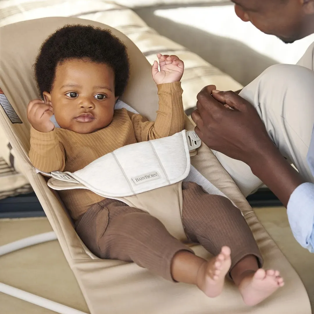 Ergonomic Baby Bouncer - Beige/Grey - Image 3