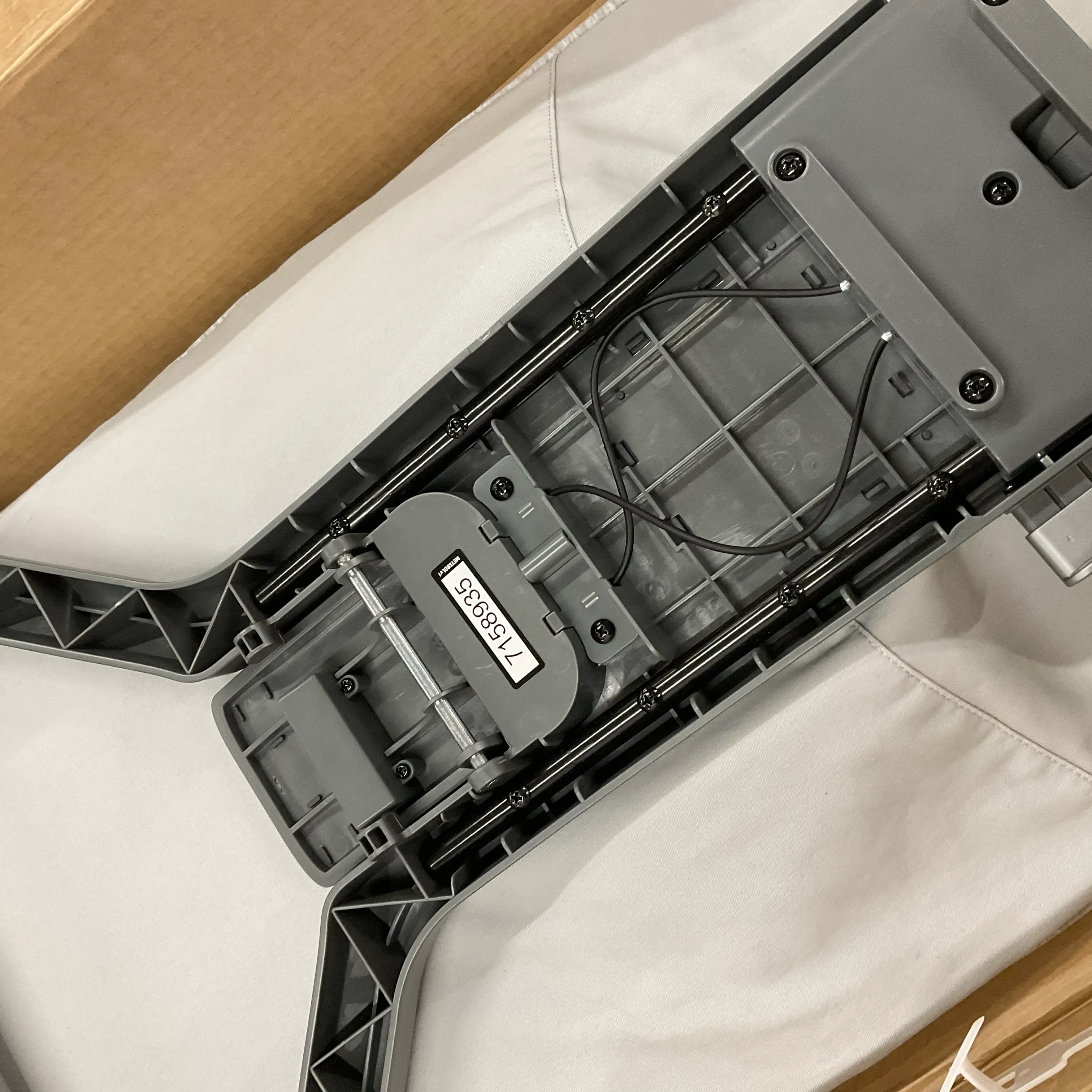 Evolve 3-in-1 Bouncer - Light Grey (See Description) - Image 6