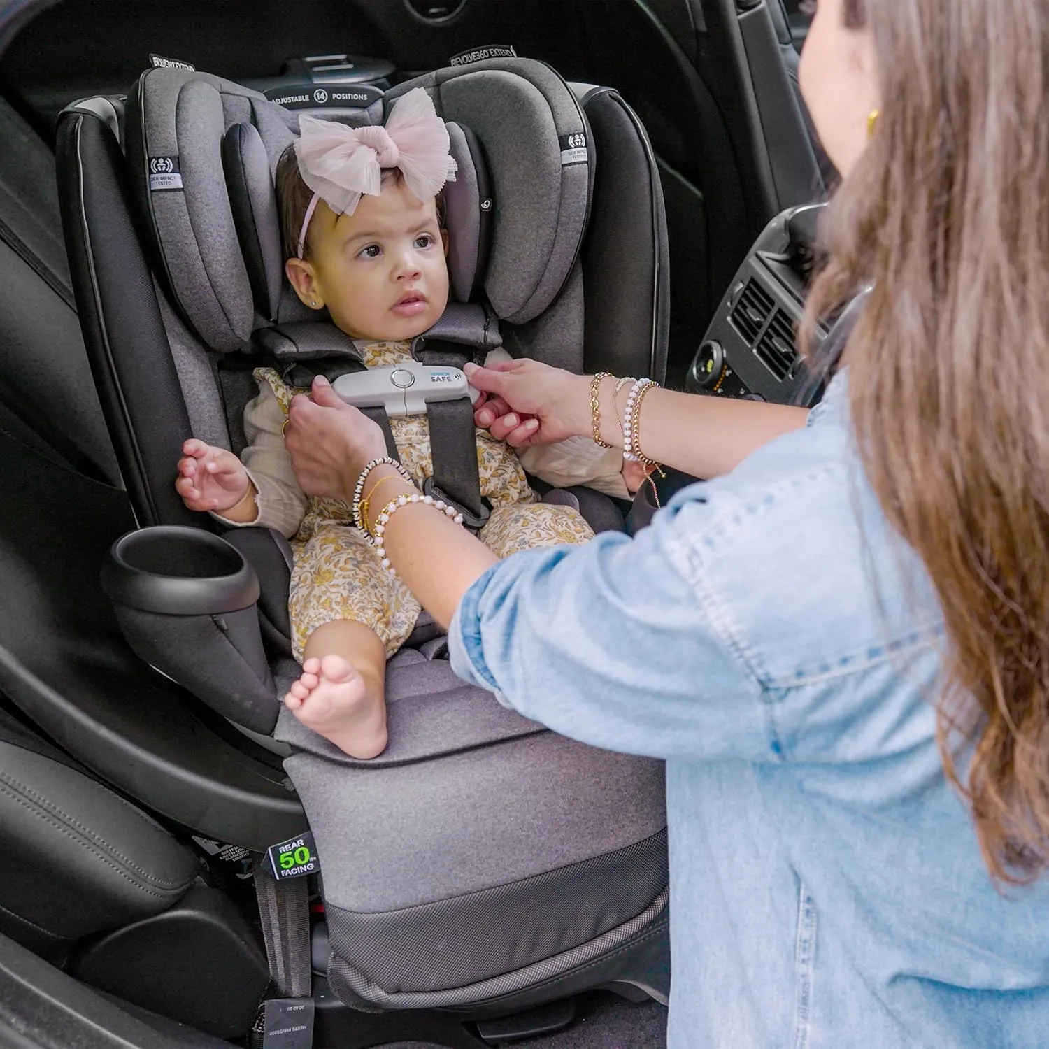 Gold Revolve360 Extend All-in-One Rotational Car Seat with SensorSafe - Moonstone - Image 4