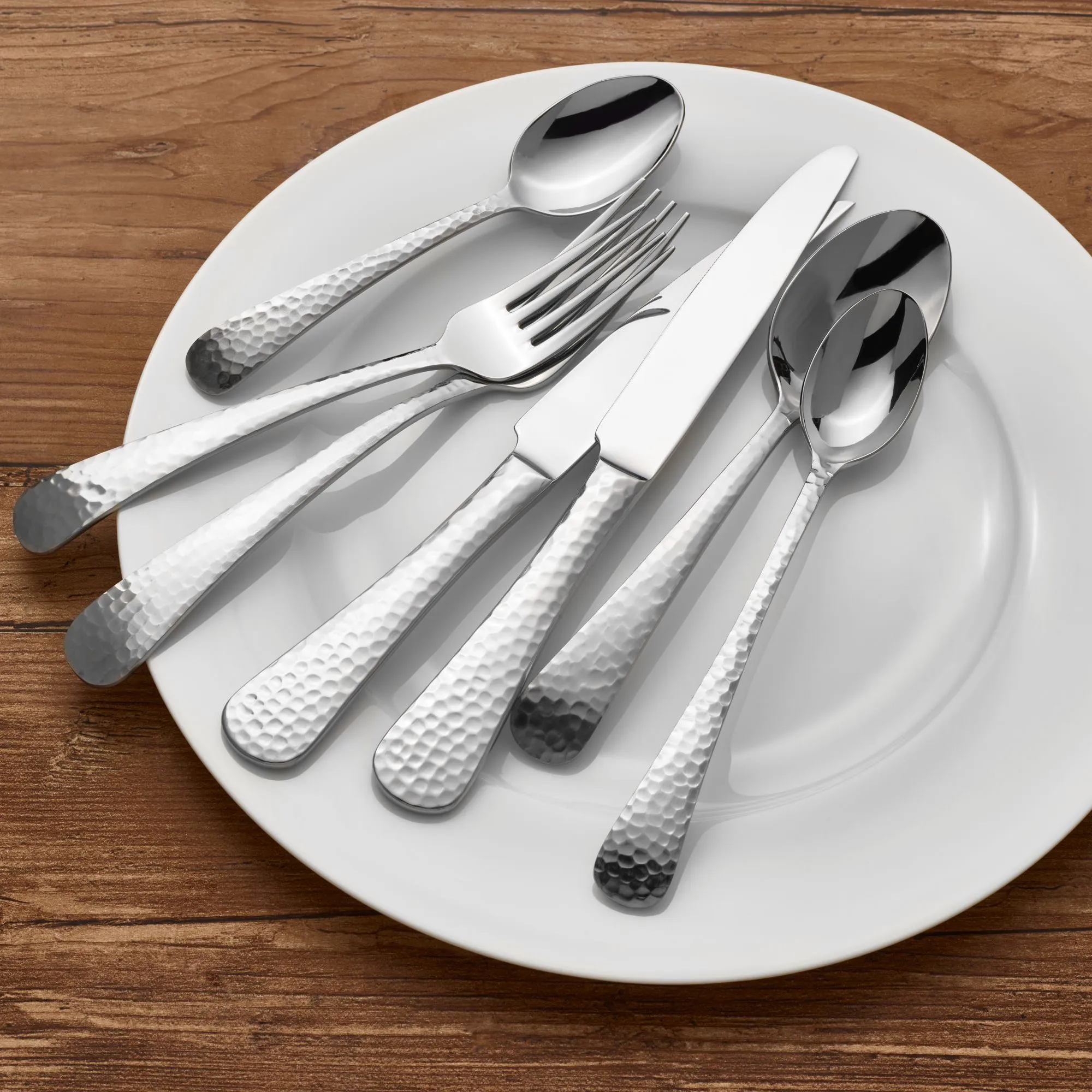 Hammered Opulent Flatware Set
