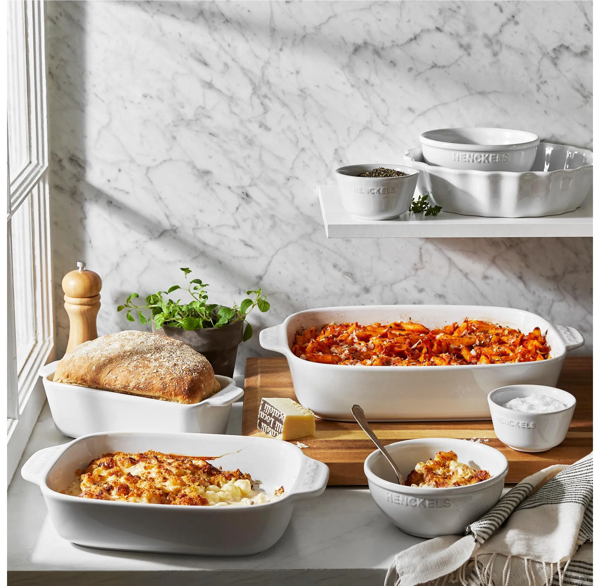 Henckels Cera 8-Piece Bakeware & Serving Set - White - Image 3