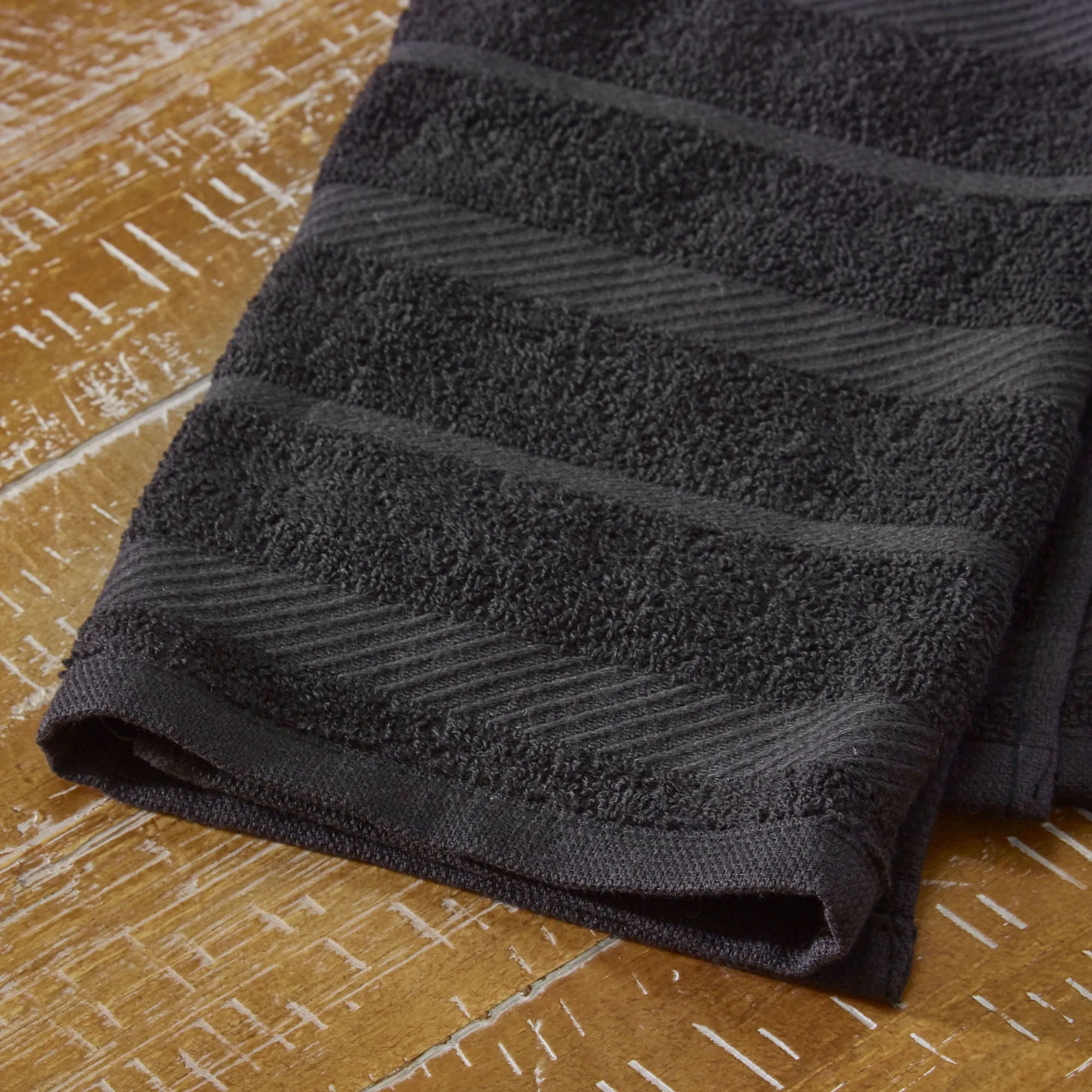 Kitchen Towels 4-Pack Set - Matte Black/White - Image 3