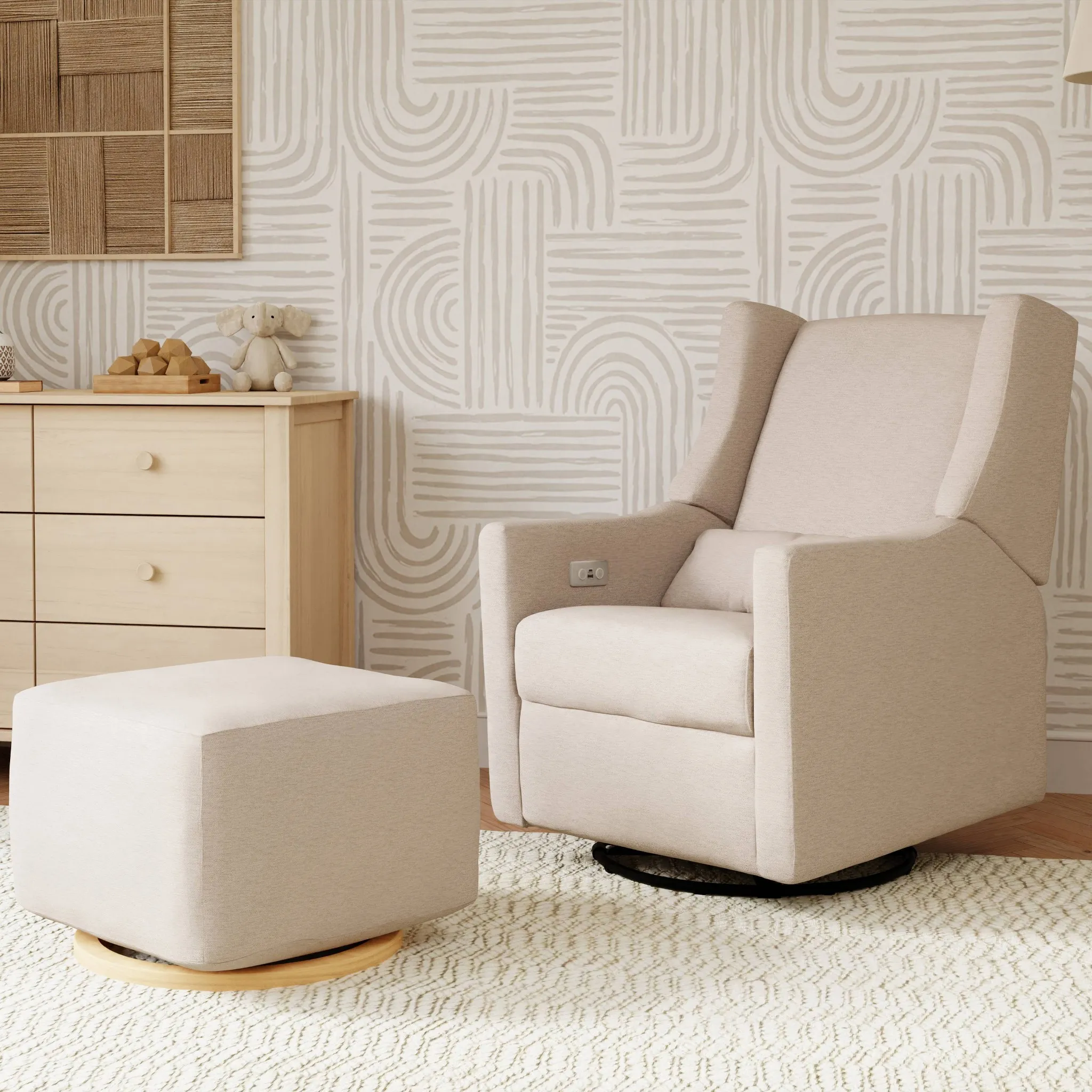 Kiwi Glider Recliner with USB - Image 3