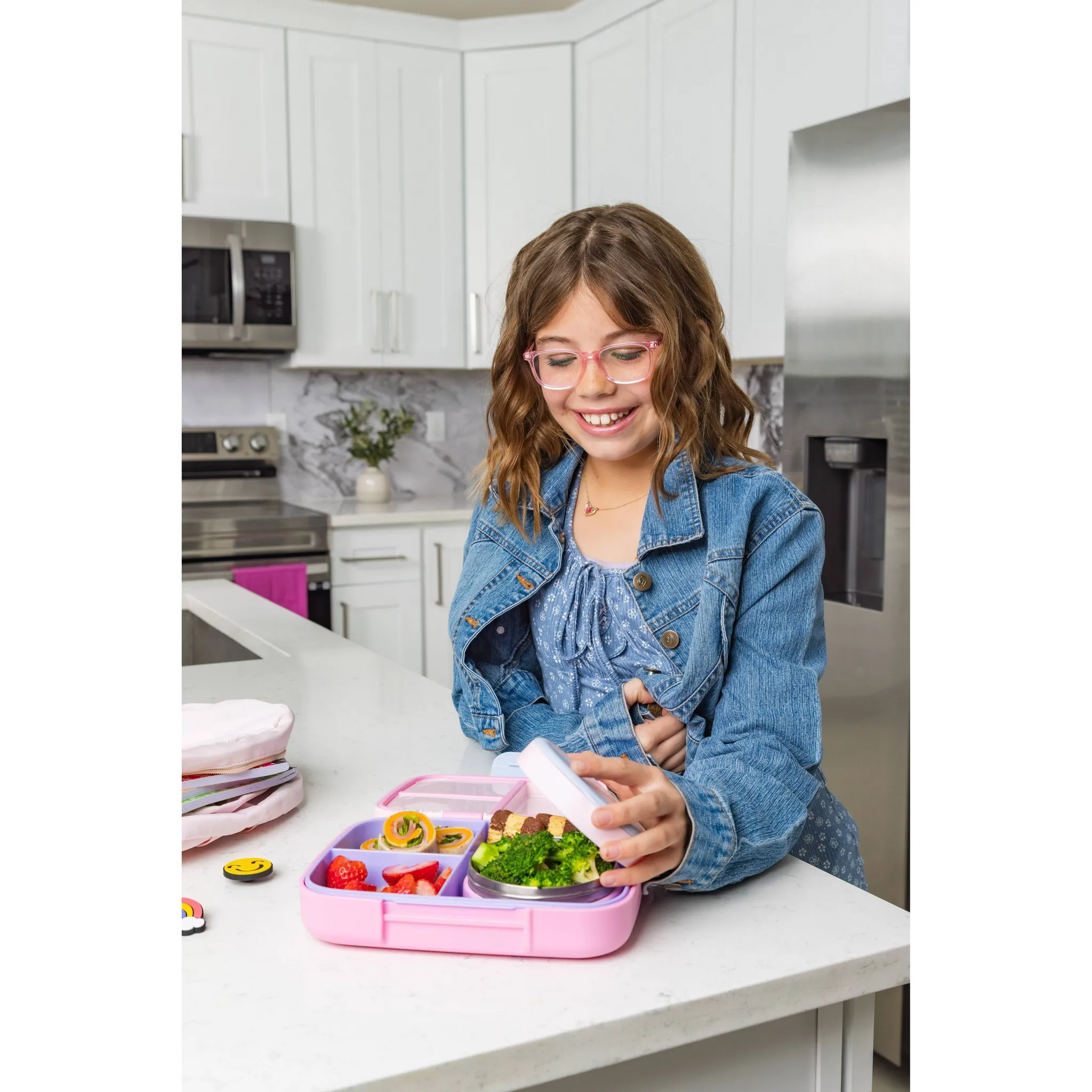 Lunch Box with Quick Fill Lid, Assorted Colours, 3.6-Cups - Pink - Image 3