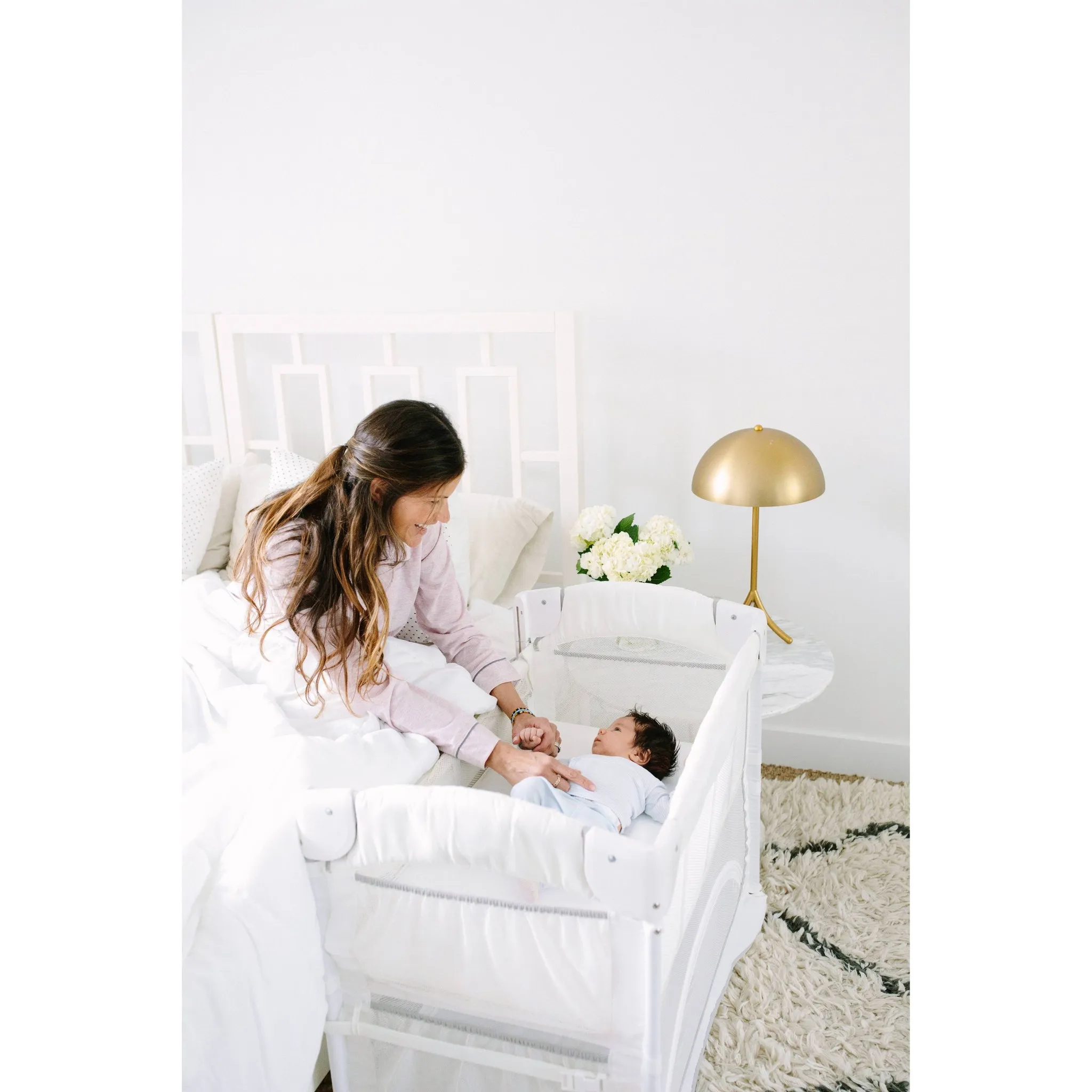 Mini Ezee 2-in-1 Co-Sleeper Bassinet - White - Image 3