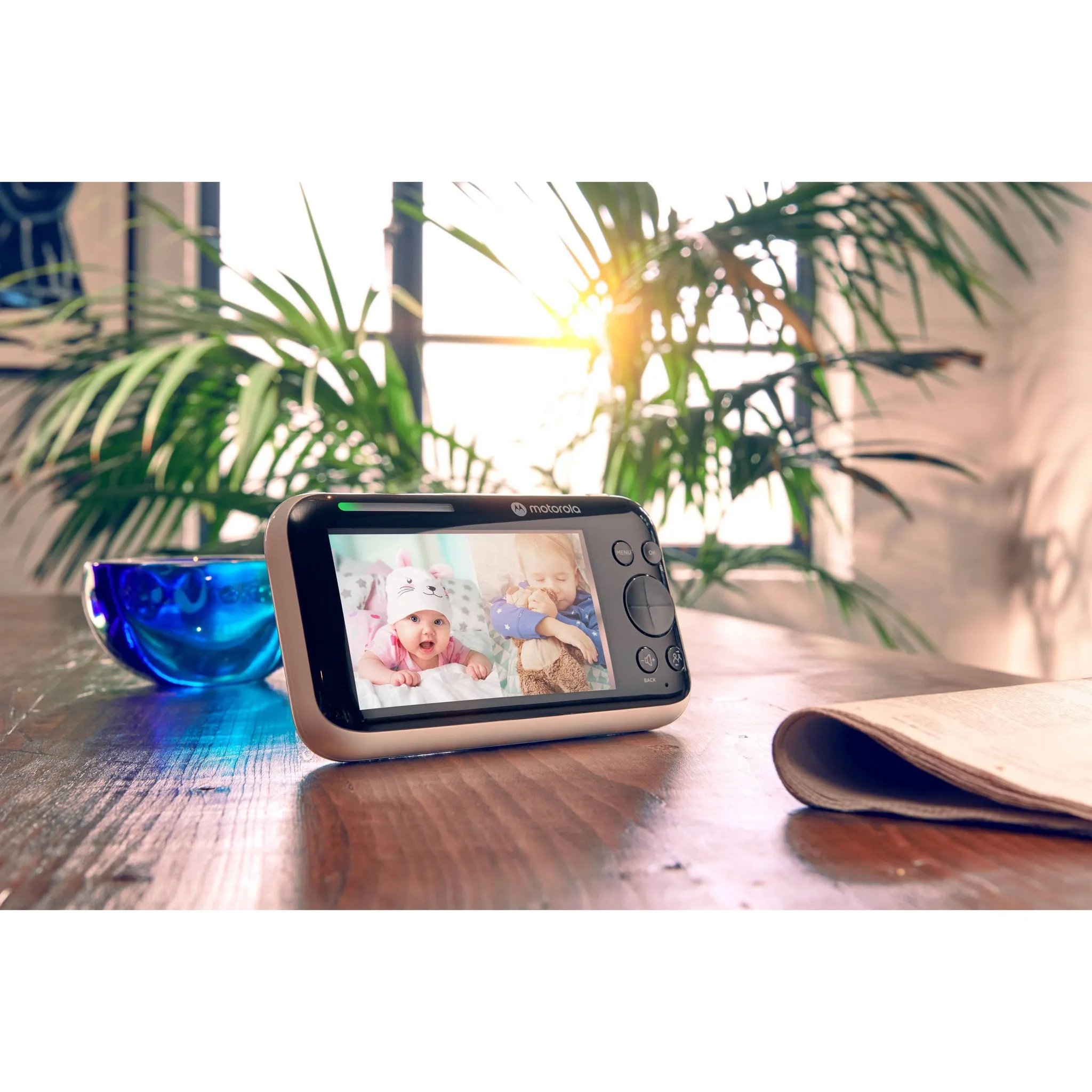 Motorola 5" Video Baby Monitor w/ 2 cameras - PIP1500-2 - Image 3