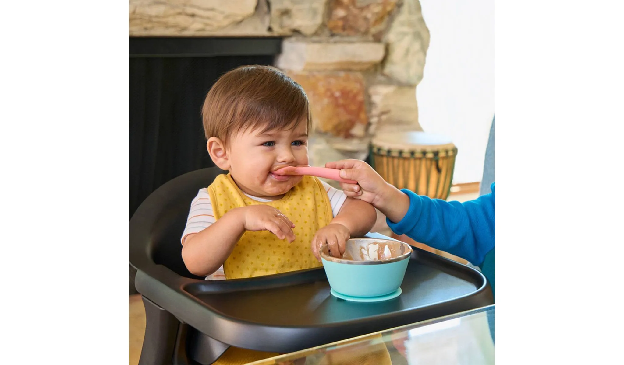 Float Easy Clean Foldable High Chair - Compact Modern Design - Black - Image 3