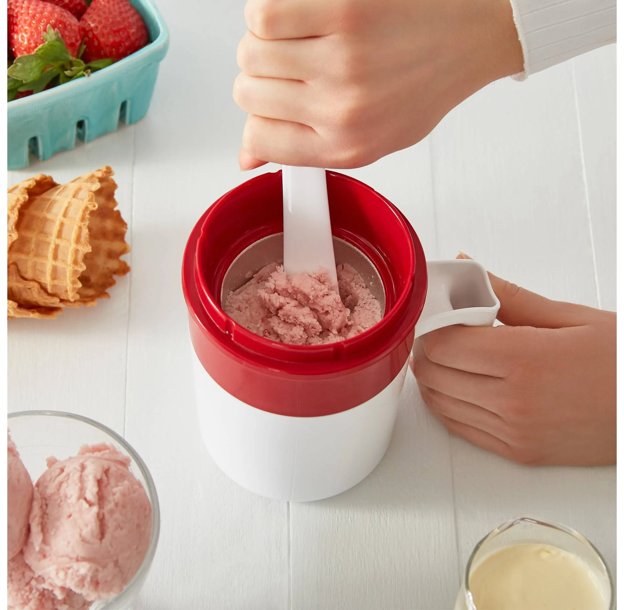 My Pint Ice Cream Maker - Red - Image 3
