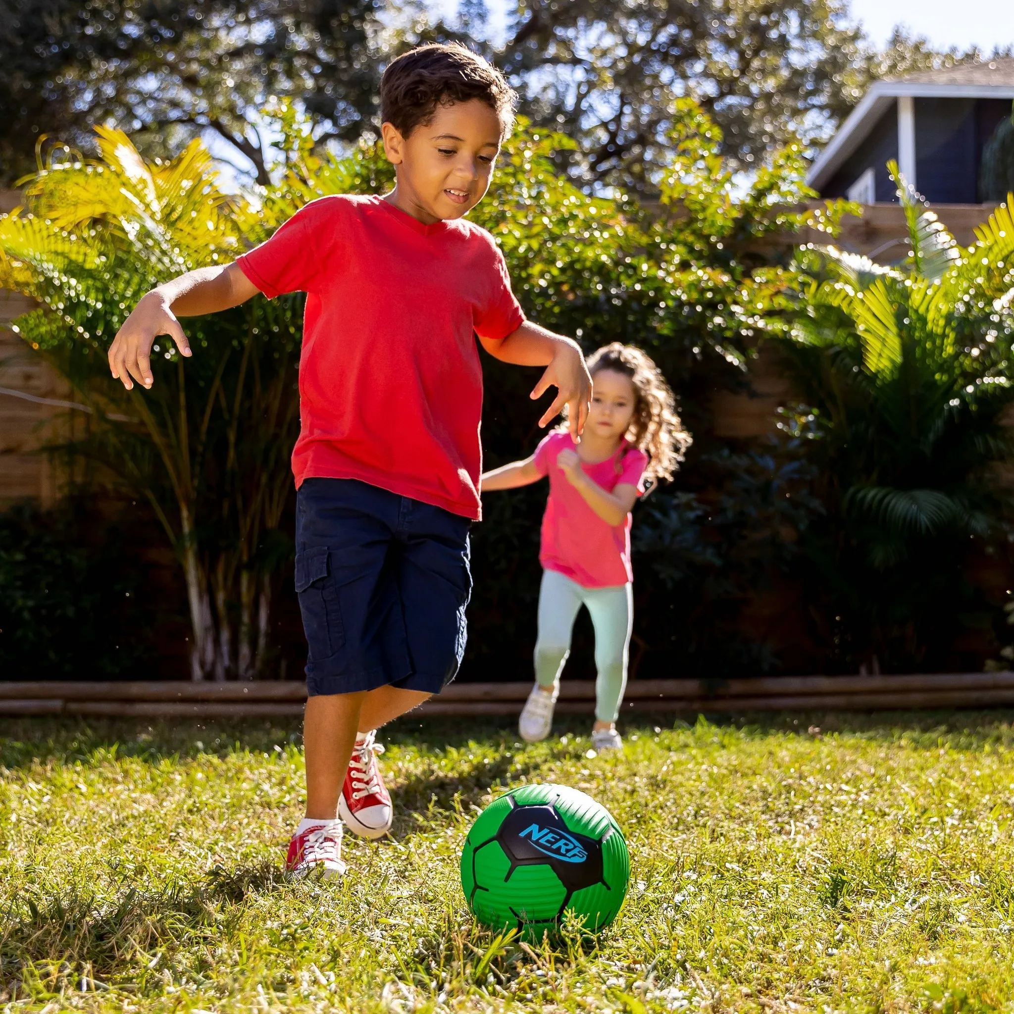 Nerf Proshot Size 7 Foam Soccer Ball - Age 3+ - Image 5