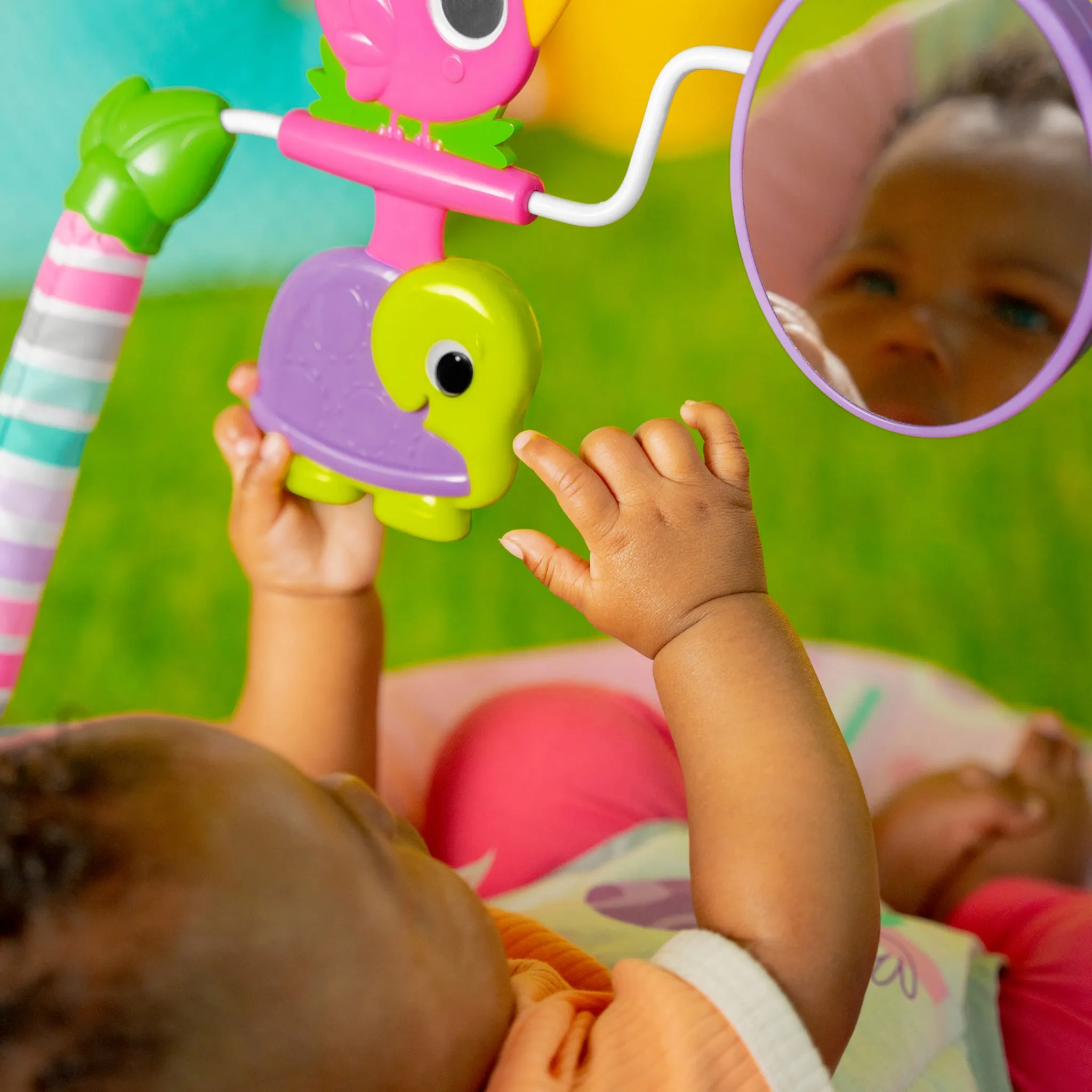 Pink Paradise Vibrating Bouncer - Image 8