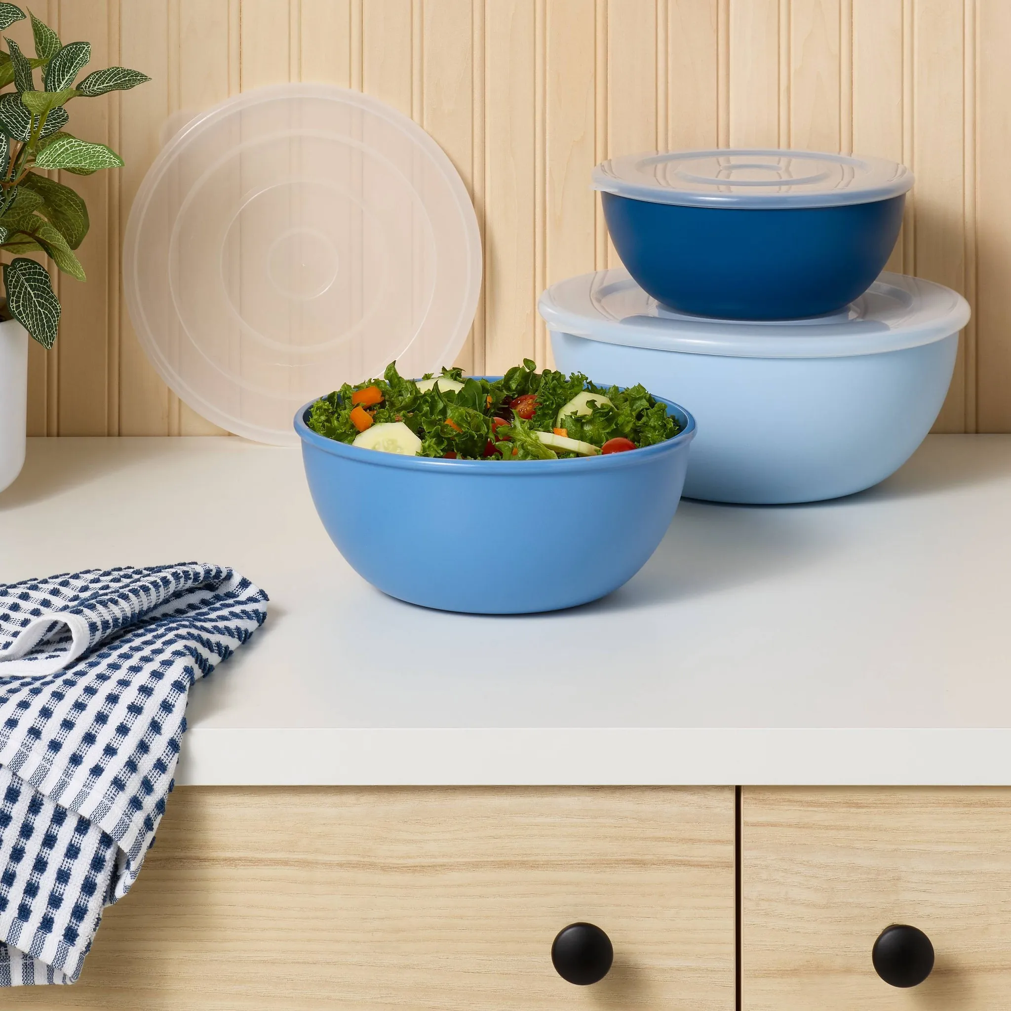 Plastic Mixing Bowl Set with Lids - 6-Piece - Image 3