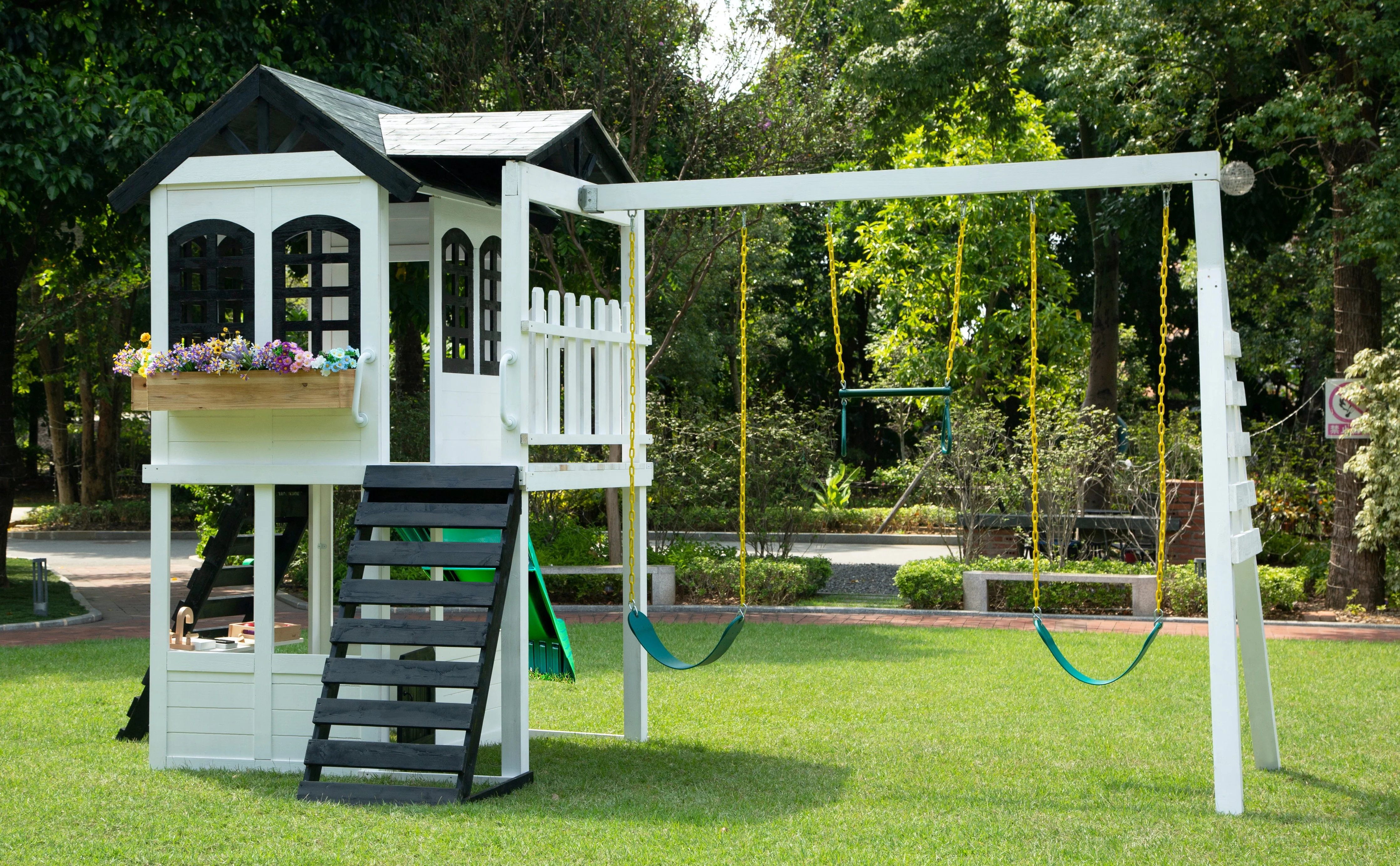 Reign Two Story Playhouse - Image 11