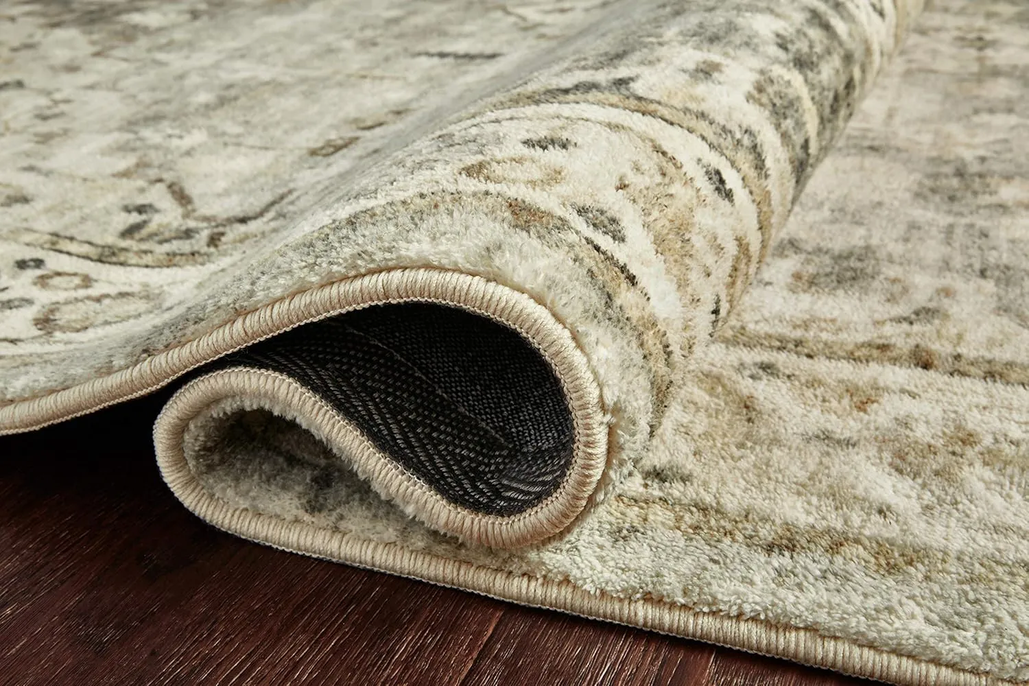 Rosette Sage/Beige 3'-3" x 5'-3" Accent Rug Sage / Beige 3'-3" x 5'-3" - Image 3