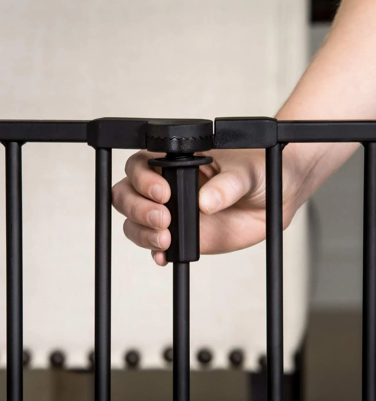 Safety Gate - Black - Image 3