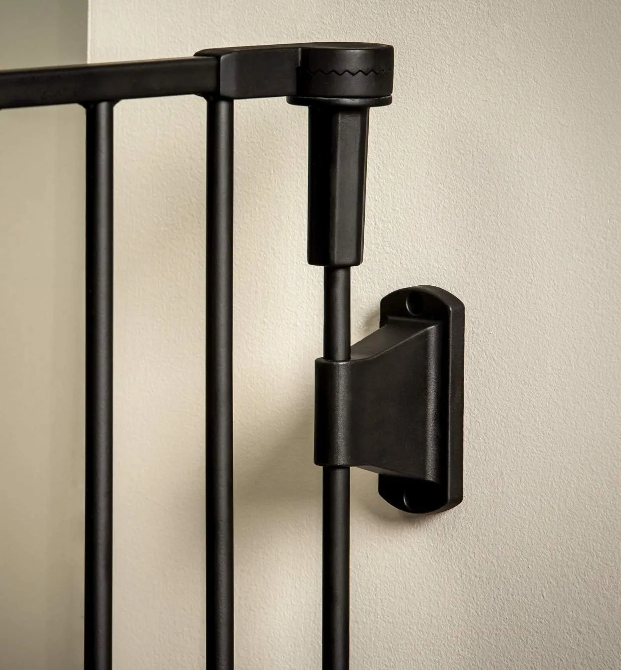 Safety Gate - Black - Image 5