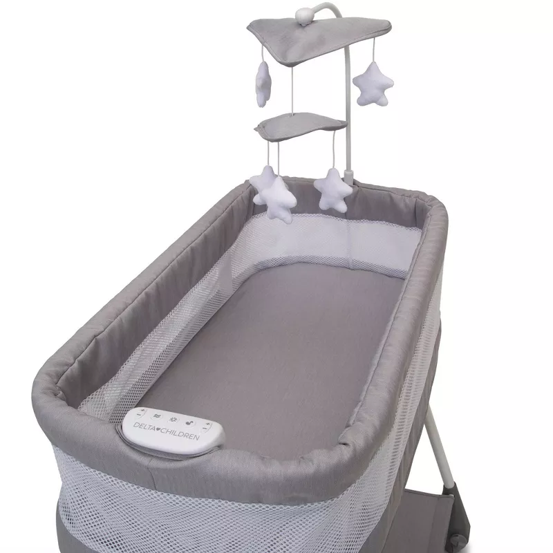 Shooting Star Rocking Bassinet with Airflow Mesh - Platinum - Image 2