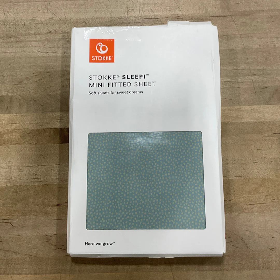 Sleepi Mini Fitted Sheet - Dots Sage - Image 2
