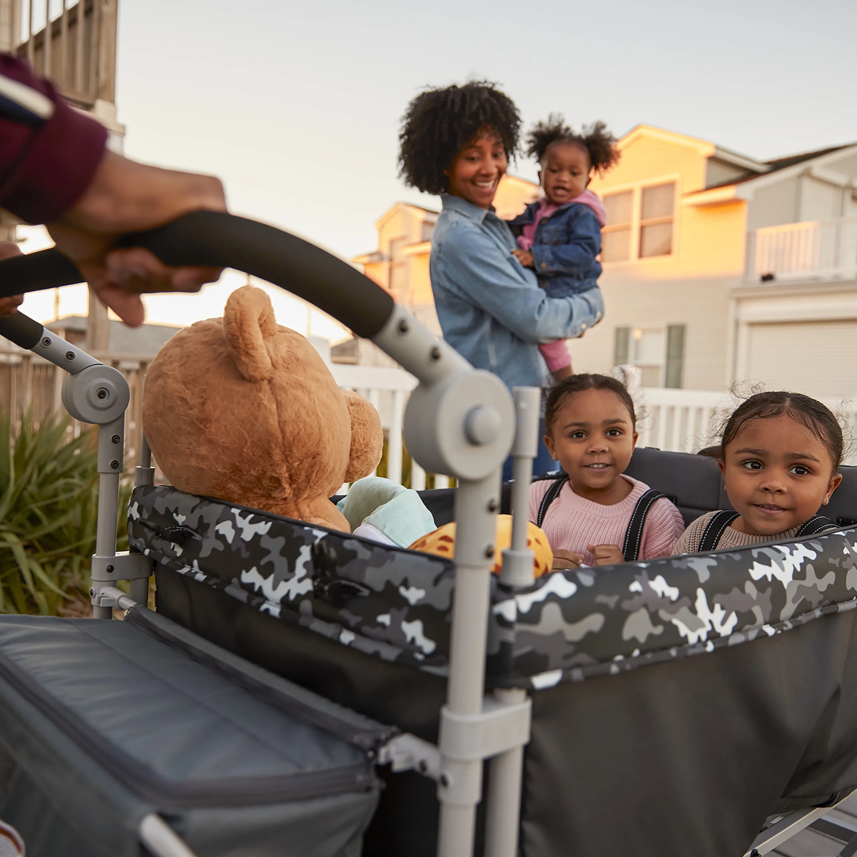 Summit Sprint Quad Wagon Stroller 4 Passenger - Charcoal Camo - Image 9