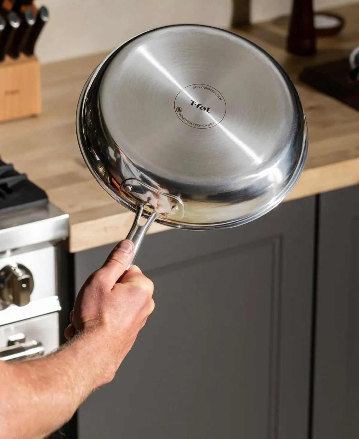 T-Fal Hybrid Mesh Stainless Steel 6 Quart Shallow Pan with Lid - Silver - Image 2